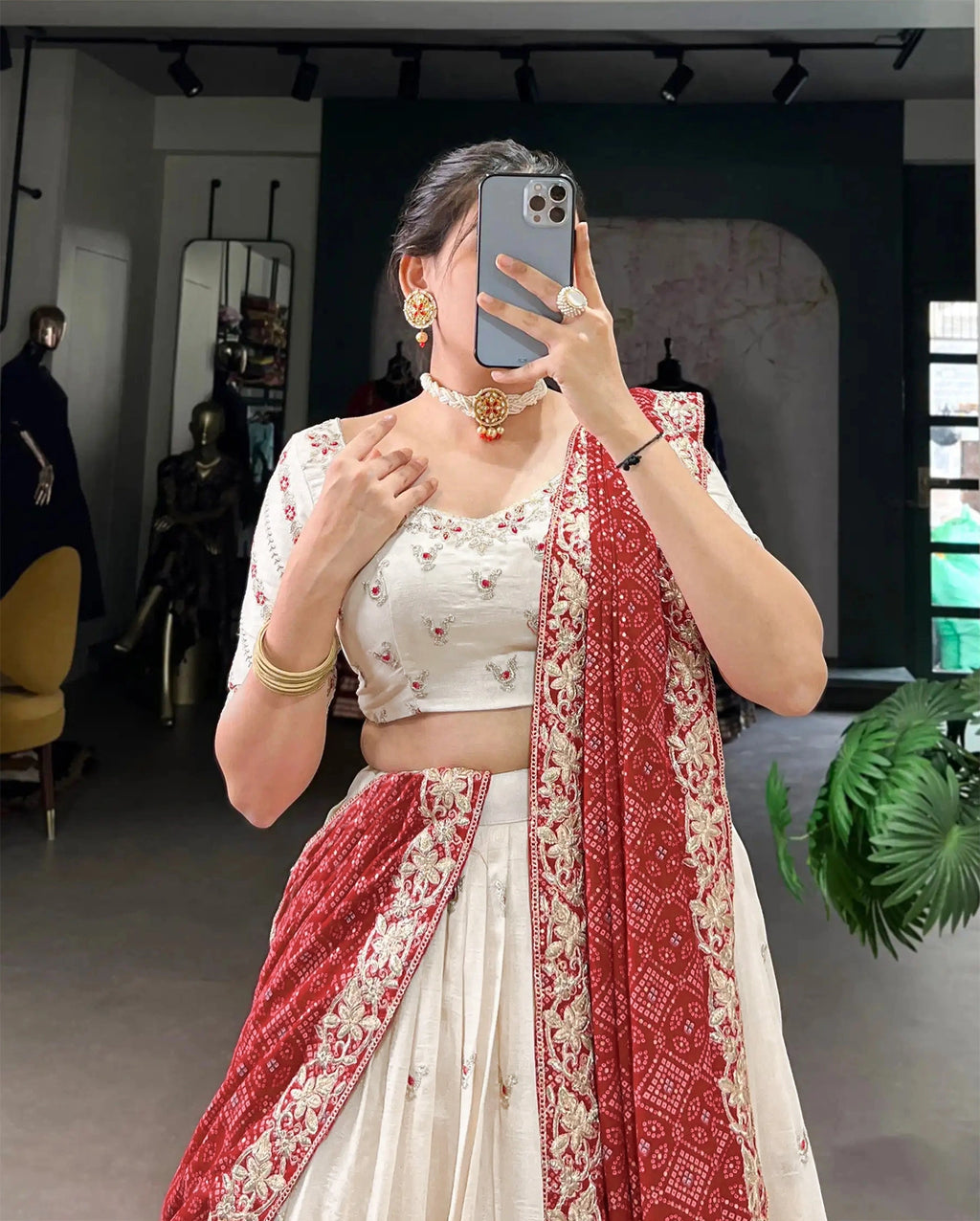 Embellished Semi Stitched Lehenga Choli (Off white)